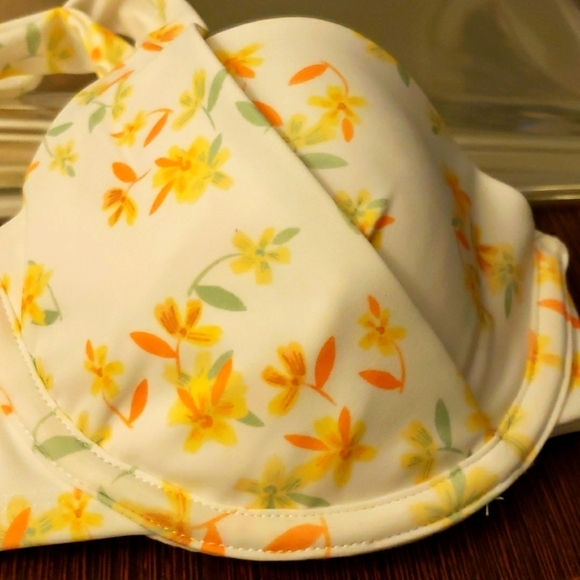 Cupshe Lindsay Ditsy Floral Underwire Bikini Size Size M - Picture 5 of 8